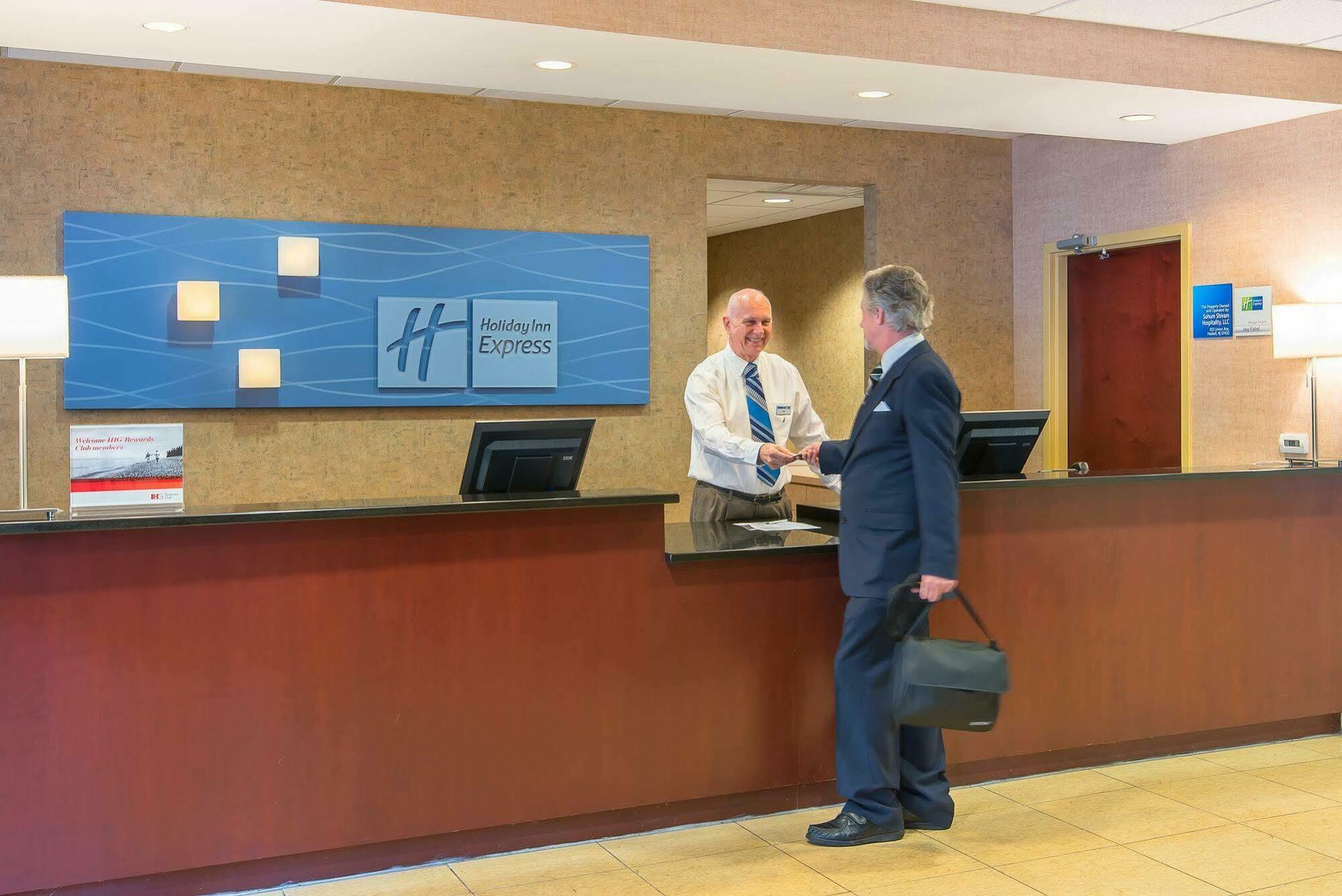 Holiday Inn Express Haskell-Wayne Area By Ihg Ngoại thất bức ảnh